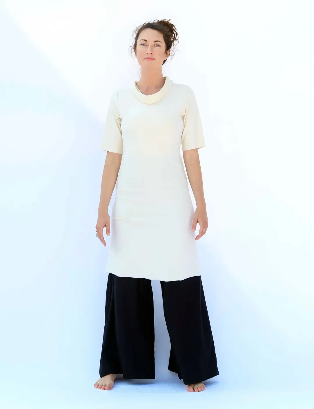 Low Cowl Simplicity Short Dress