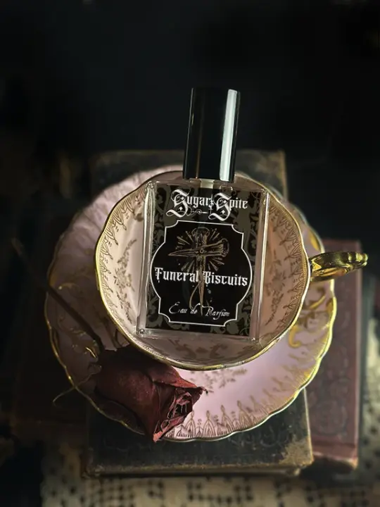 FUNERAL BISCUITS PERFUME