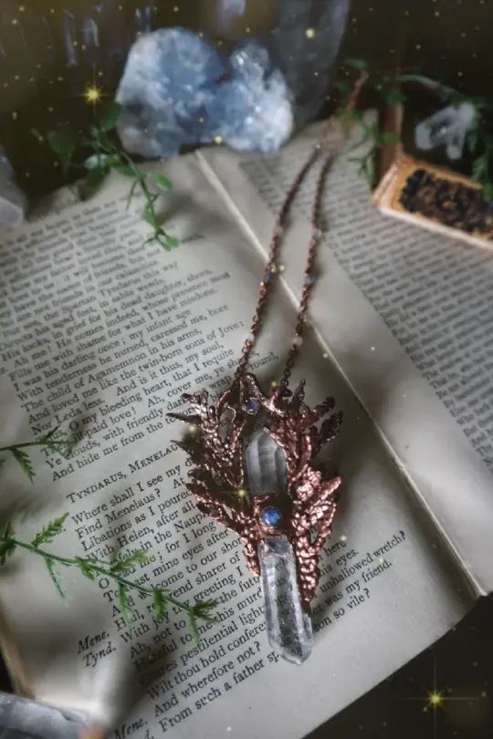 Midwinter Gateway Amulet