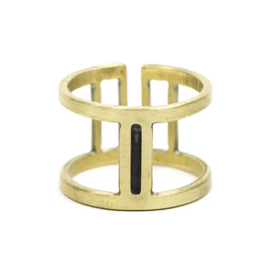 Nous ring