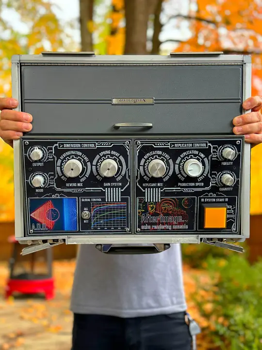 Functional Art Piece (1/1): Afterimage – Echo Rendering Console