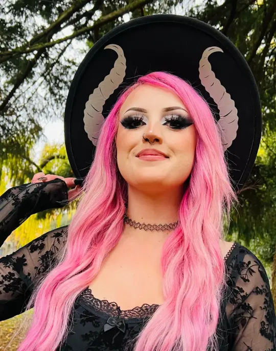 Vegan Felt XL Wide Brim Hat Villain Horns