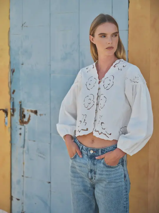 WHITE DENIM EMBROIDERY SLEEVE BLOUSE TOP