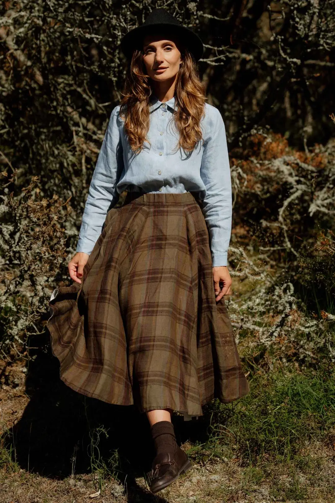 Classic – Full-Circle Twill Linen Midi Skirt