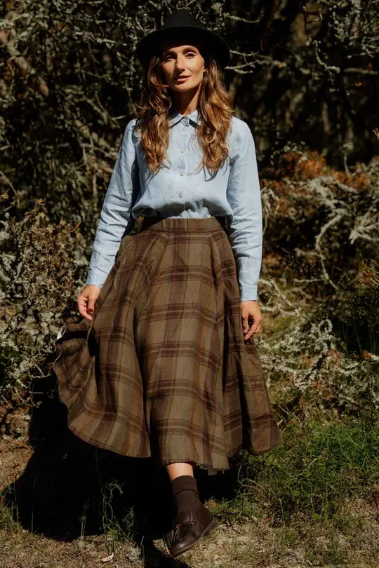 Classic – Full-Circle Twill Linen Midi Skirt