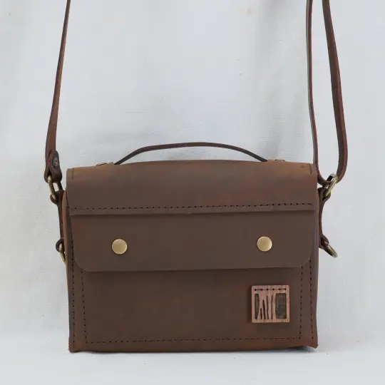 One-off Small Scout in vintage warm brown