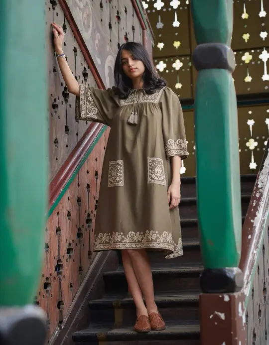 Robe 'Mila' brodée sarrasin