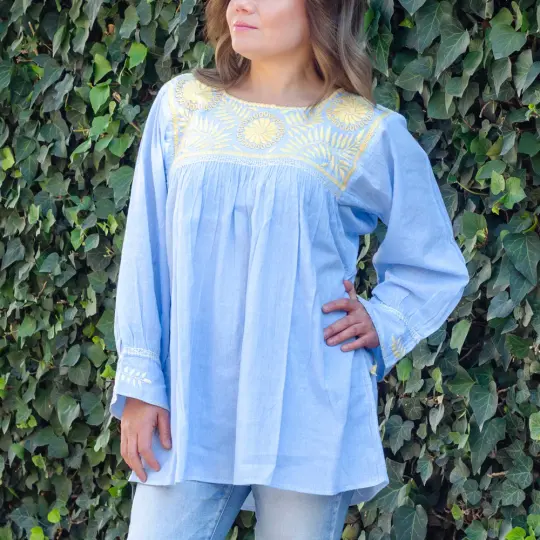 Carranza 3/4 Sleeve Embroidered Blouse