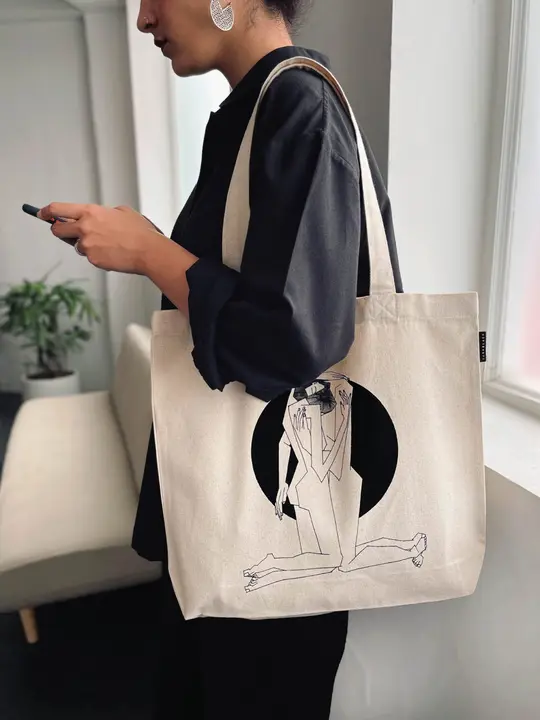Ruhe Tote bag