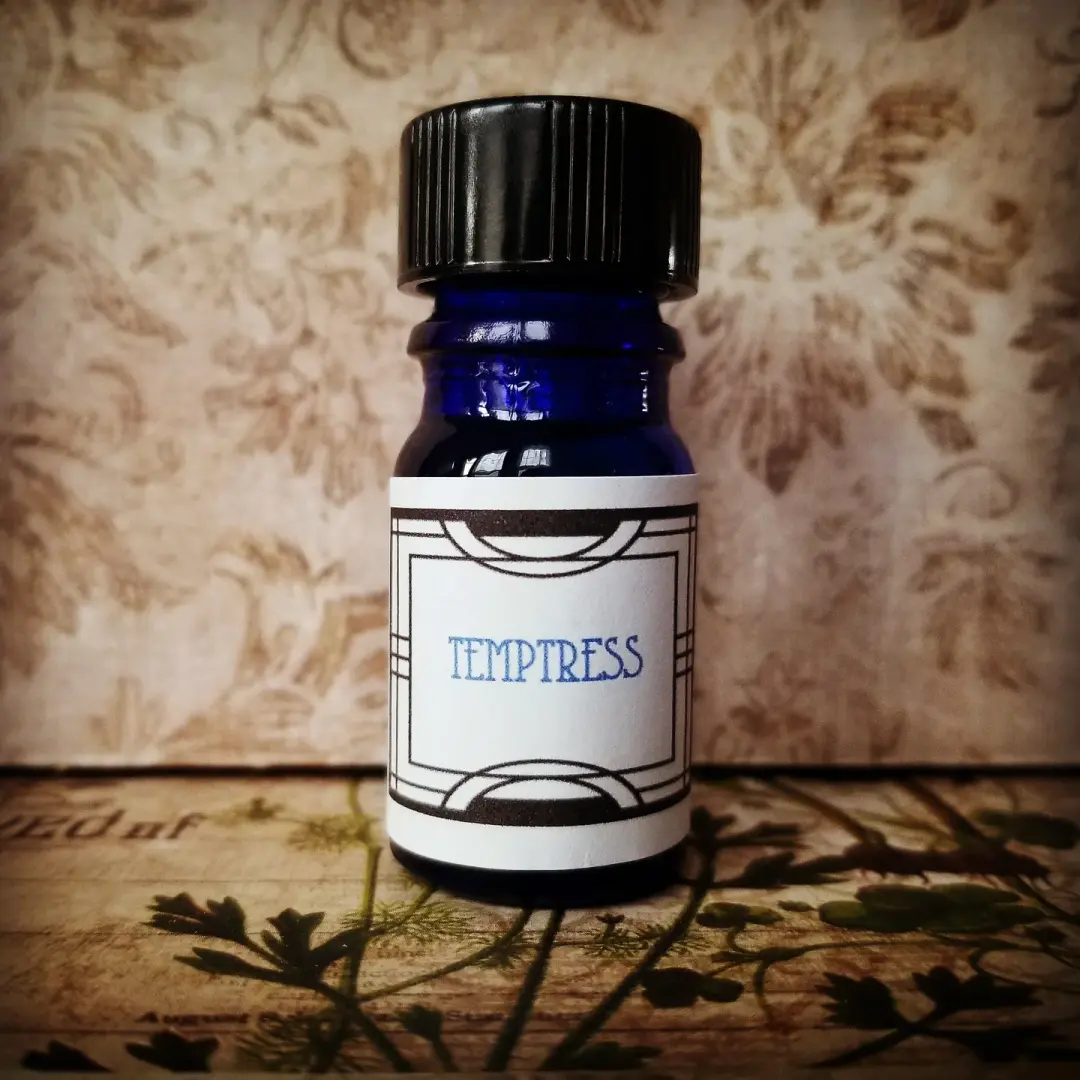 Nui Cobalt's Temptress fragrance