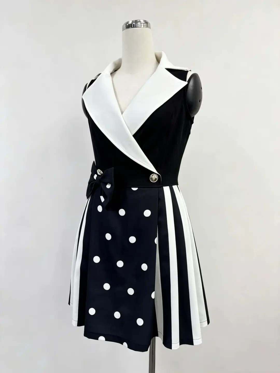 SAMPLE #402 - S/M Polka Dot Glamour Shot Dress - Black / White