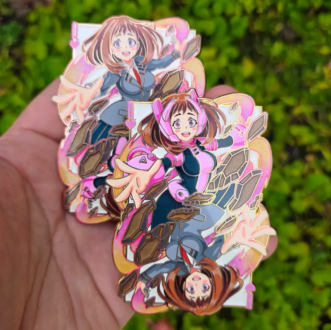 Queen of Hearts Pin (White Pearl Card)V1