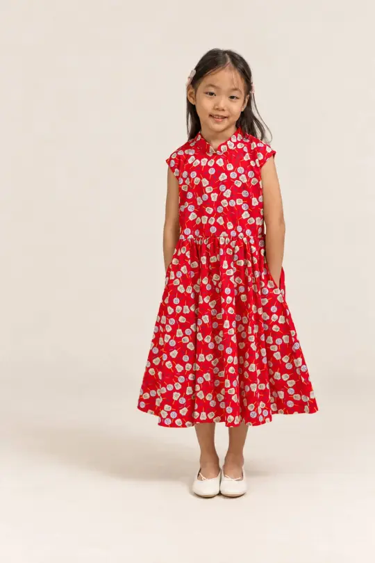 Twirly Cheongsam - Red Fans