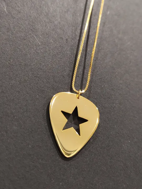 Gold Guitar Pick Star Pendant and Box Chain (925 Silver)
