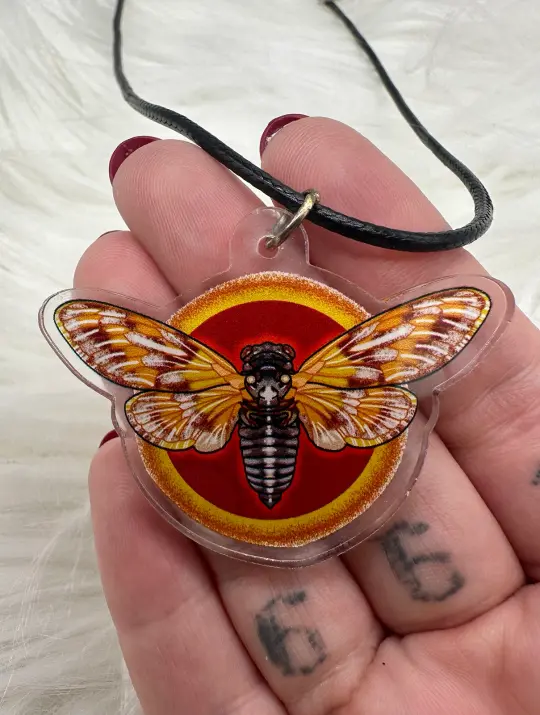 Necklace (Common cicada)