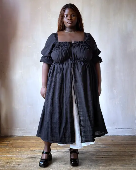 Chemise de la Reine Duster in Black