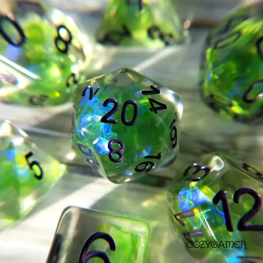 Dragon Scales Dice Set – 7-Piece Iridescent Green Purple | Fennek & Finch