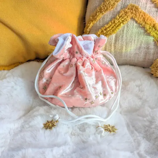 Starry Pink Dice Bag – Multi-Pocket Velvet Pouch with Gold Stars | Fennek & Finch