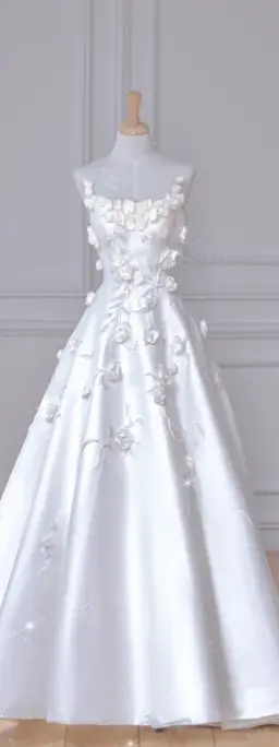 White Spaghetti-Strap 3D Floral Fitted-Waist Slim-Fit A-Line Long Bridal Gown R5910