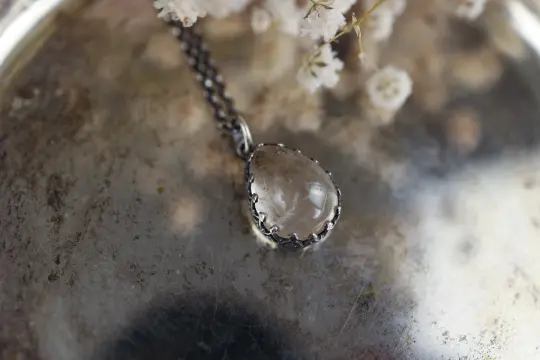Crowned Charm - Golden Rutile Quartz