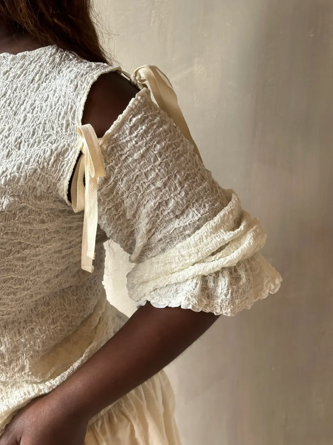 Spring'26: Detached Sleeves in Ivory Crinkled Cotton (Pre-Order)