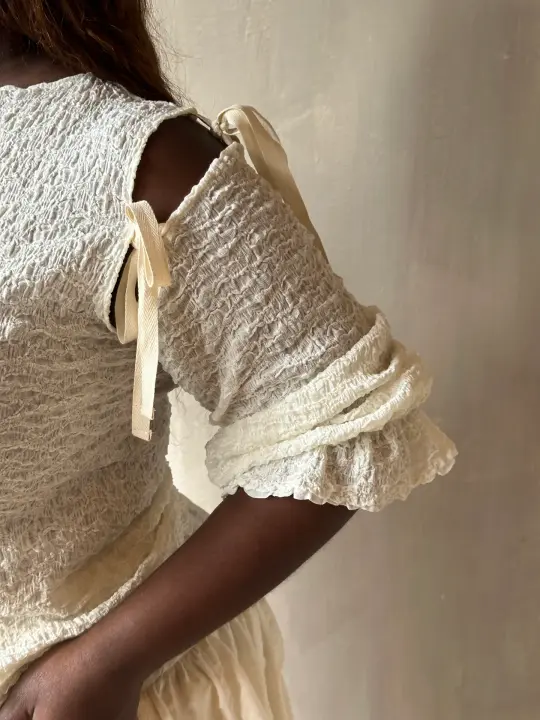 Spring'26: Detached Sleeves in Ivory Crinkled Cotton (Pre-Order)