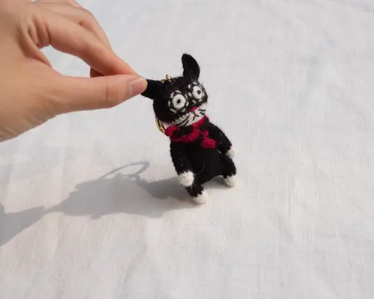 Slightly Unhinged Cat – Bag Charm/Keychain