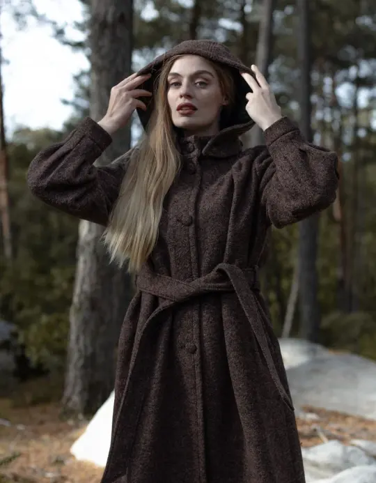 Manteau long 'Aneta' en pure laine marron