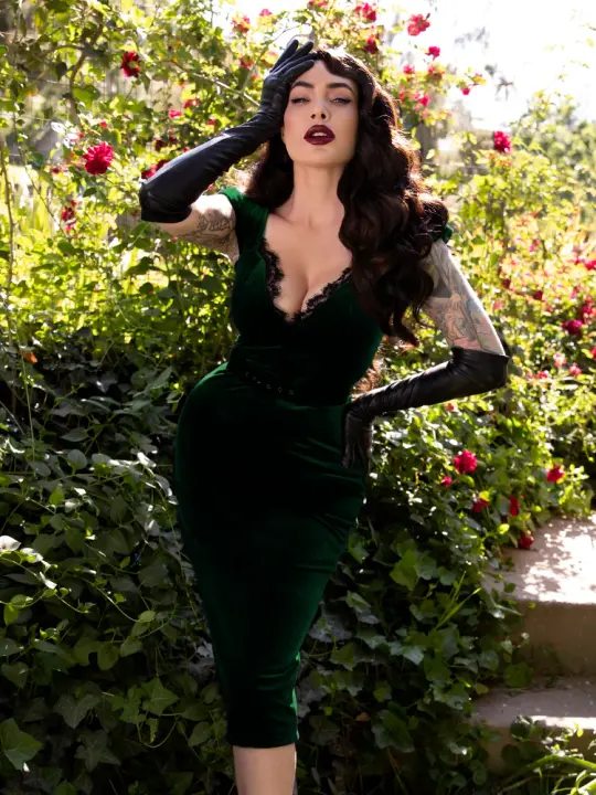 PRE-ORDER - Baudelaire Wiggle Dress in Hunter Green