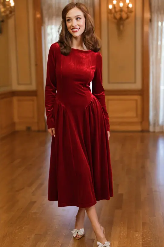Vera June Dress in Poinsettia Velvet