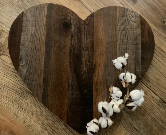 25S006 - Rustic Wood Heart
