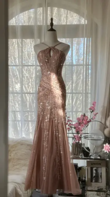 Champagne pink halter-neck fitted bodycon sexy long ball gown R7690