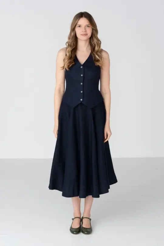 Jane – Fitted Linen V-Neck Vest