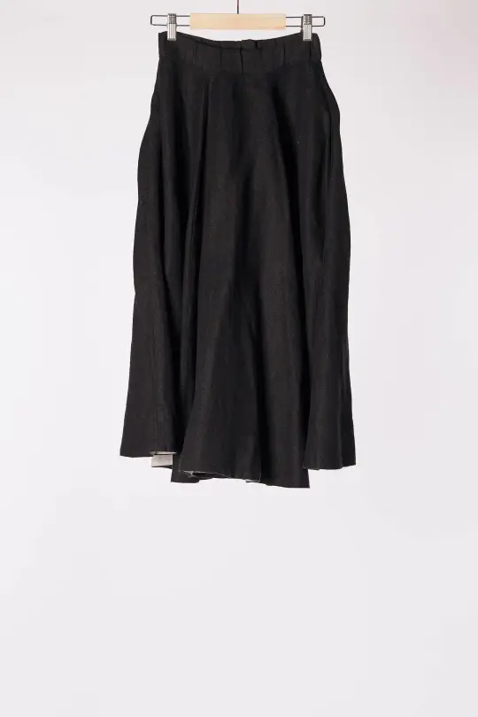 Classic Skirt, Twill Linen, Black Herringbone