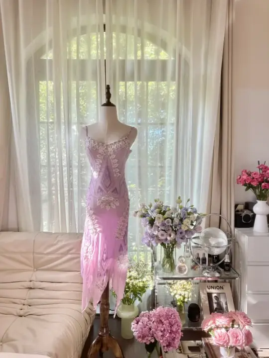 Light purple halter-neck fitted midi ball gown with an asymmetrical hem R7790
