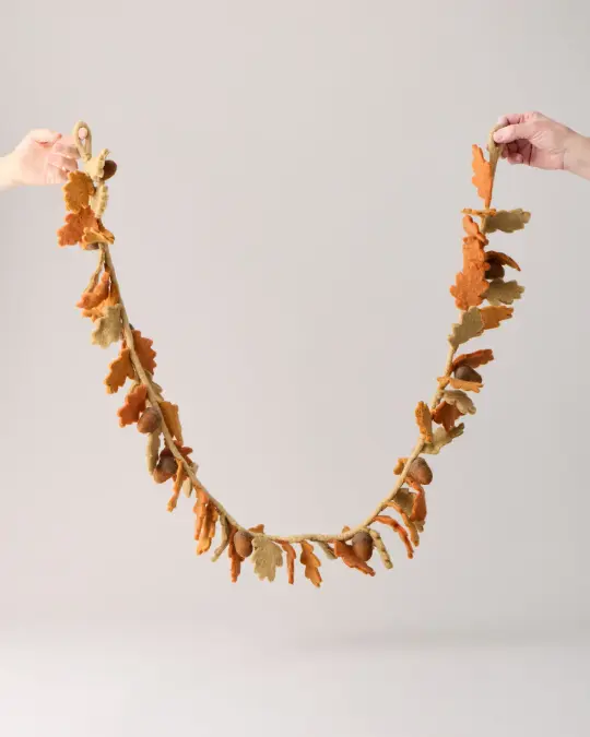 Felted Oak & Acorn Garland