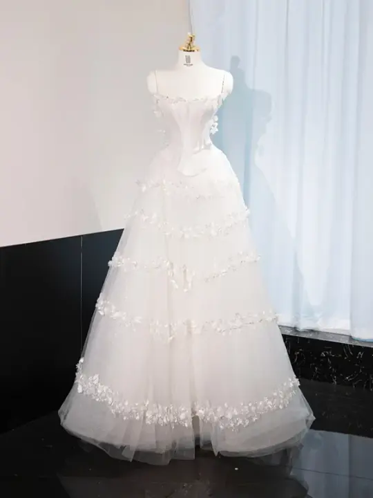 White strapless fitted long ball gown/bridal dress R9009