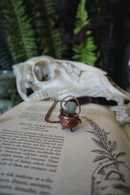 Small Witches Cauldron