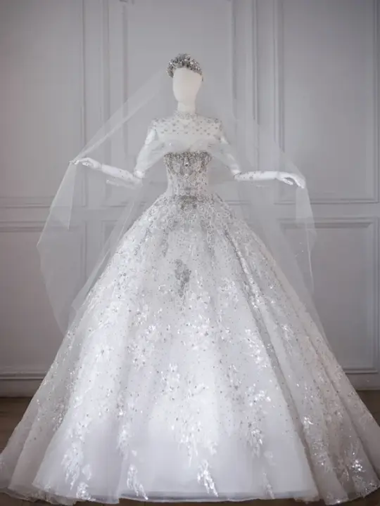 Elegant wedding dress with white bottom and bright diamonds, slim waist and puffy skirt R5868