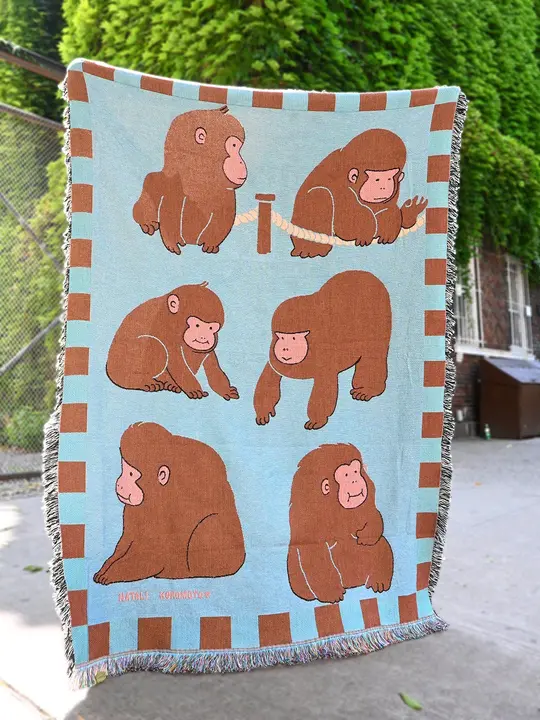 "Macaques!" Throw blanket