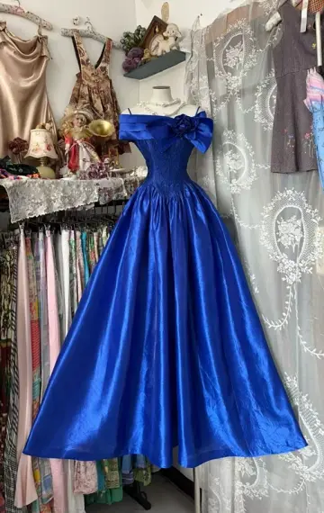 Off-the-Shoulder Waist-Cinched Slim-Fit Floor-Length Ball Gown in Blue R7413