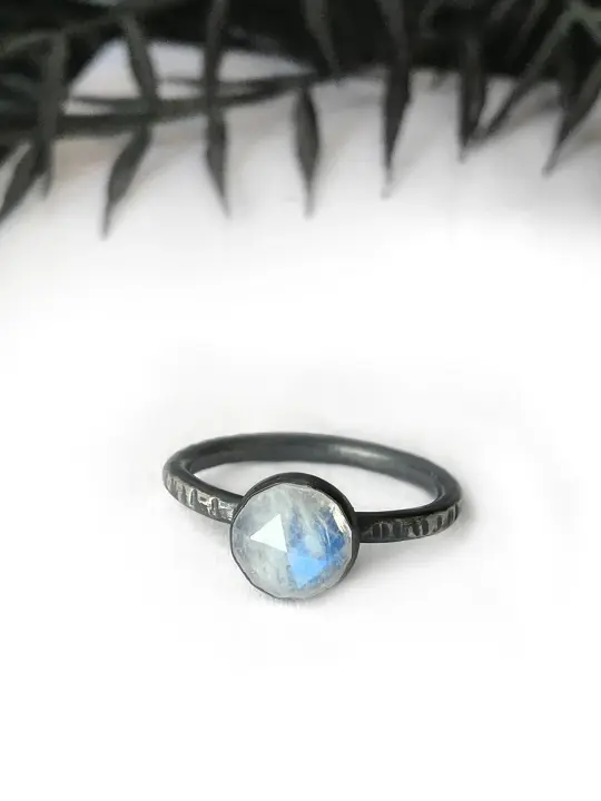 8mm Rose Cut Rainbow Moonstone Ring