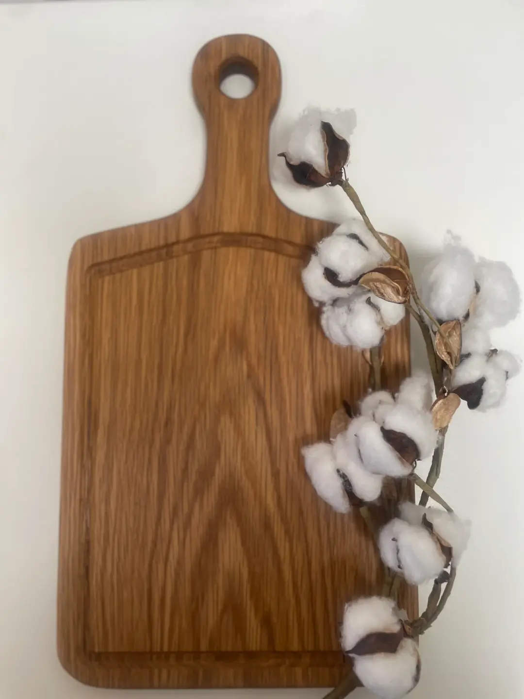 24H005 - Solid White Oak Handle Board w/Juice Groove