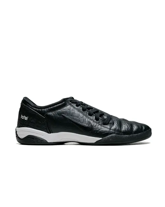 Nike Total 90 Black/White