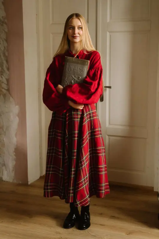 Classic – Full-Circle Linen Midi Skirt
