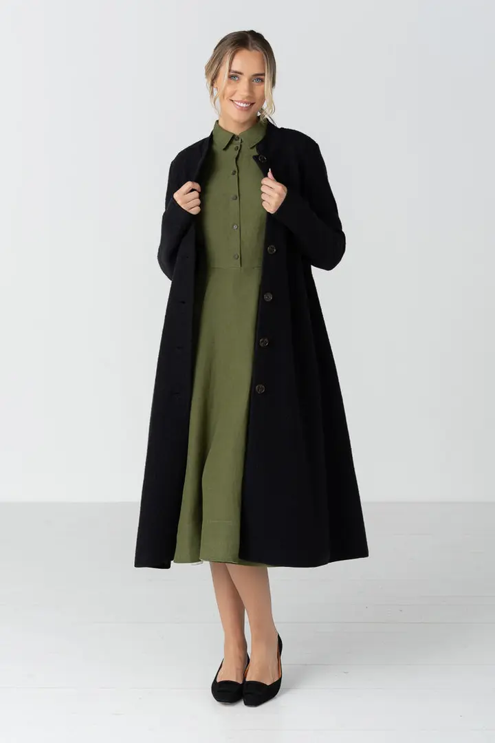 Classic – Virgin Wool Coat with Thumbhole Sleeves