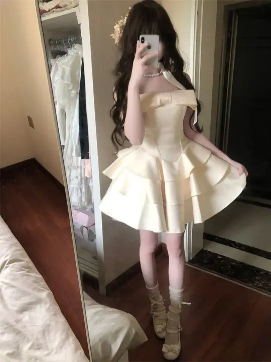 A-line dress with a sense of gold and a shoulder, satin waist, puffy dress, summer homecoming dress R3016