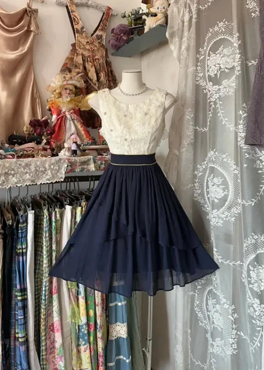 Color-blocked sleeveless fitted A-line mini ball gown R6389