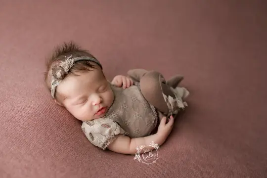 Chloe thick knit Beanbag Backdrop in Dusty Rose
