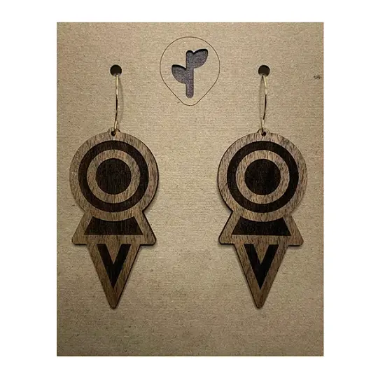 coyolxauhqui II / wood / walnut